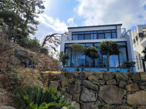 Mino House